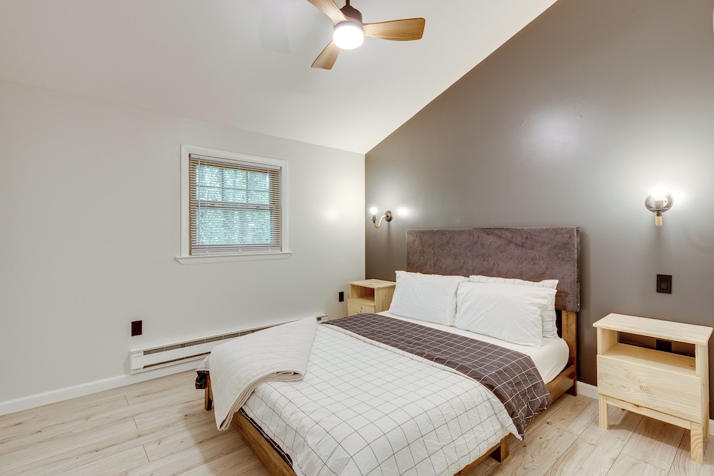 Lake Access at Family-friendly Home in Tobyhanna