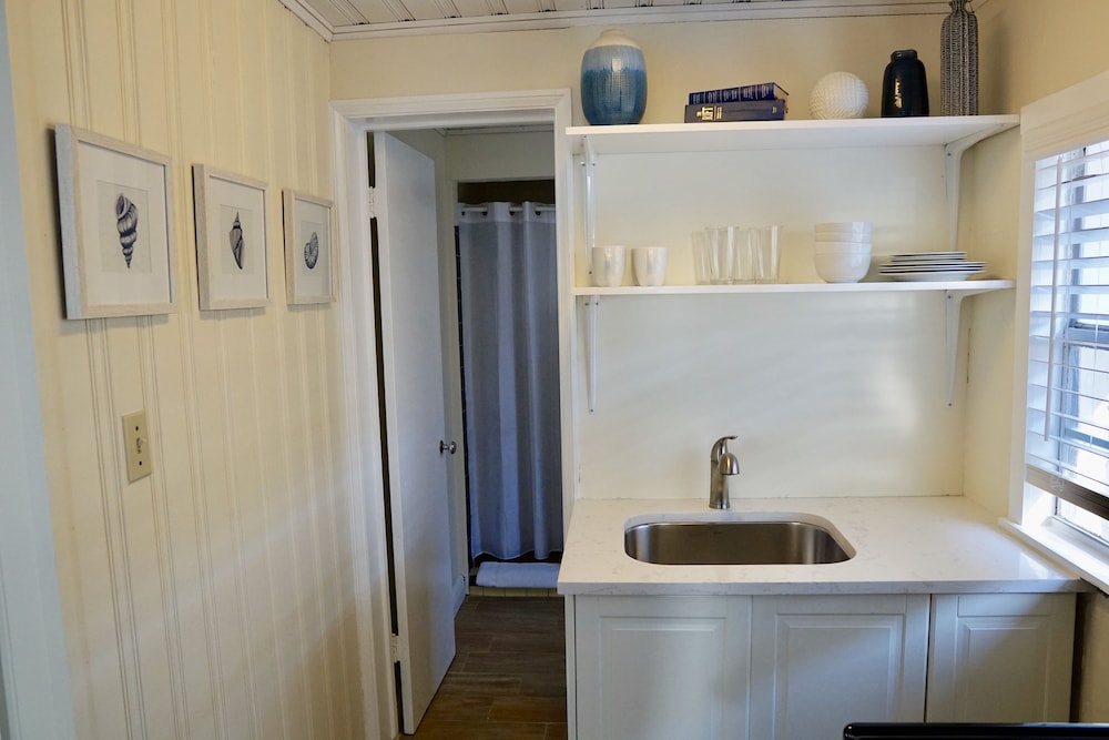 The Molloy - A Boutique Beach Resort