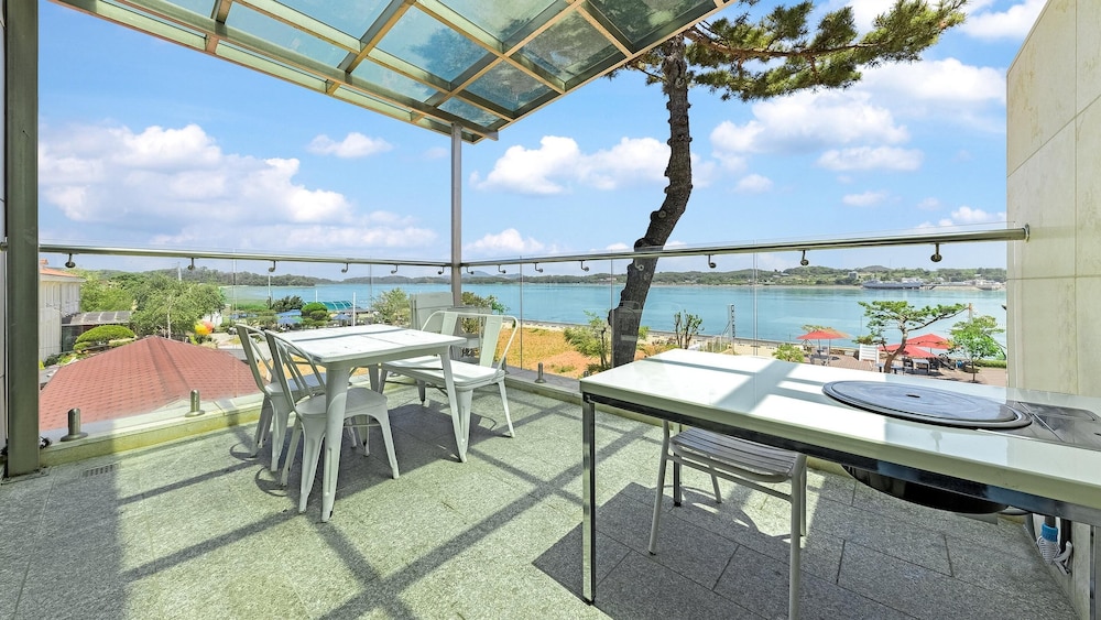 Incheon Vacations - Ganghwado Mare Seawater Poolvilla - Property Image 41