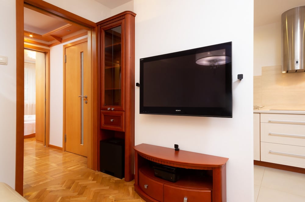 Apartment Esperanto Warsaw by Renters view 3
