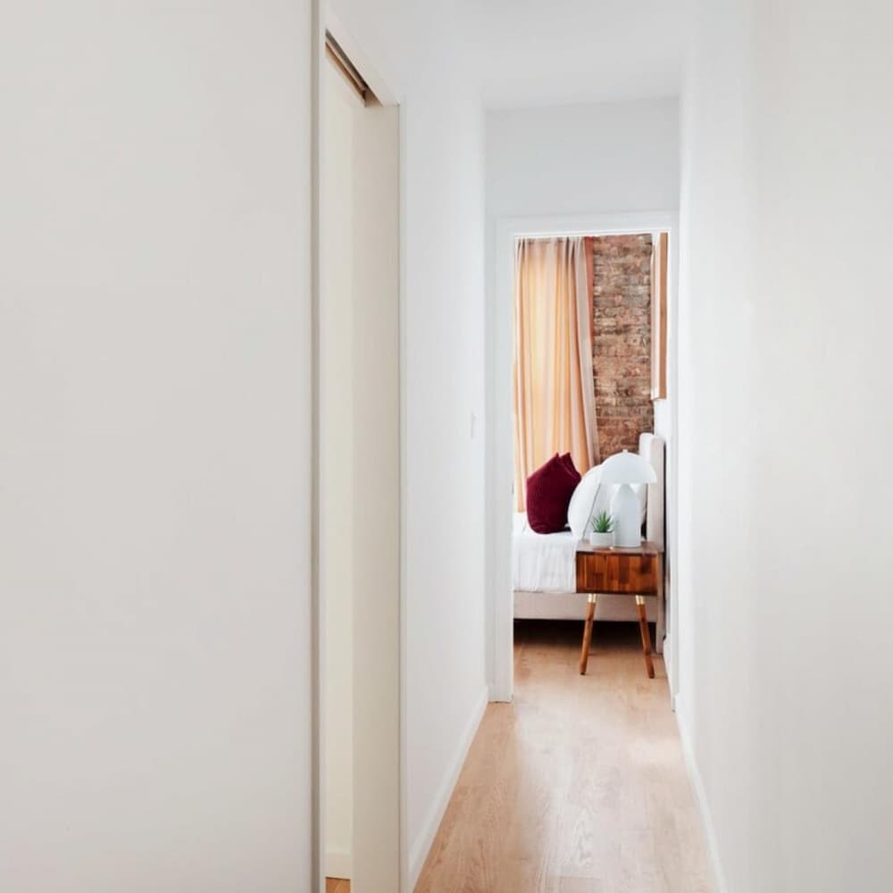 153-5a Charming 2BR LES W D