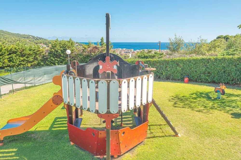 Tourist Resort Villaggio Colombo, Andora