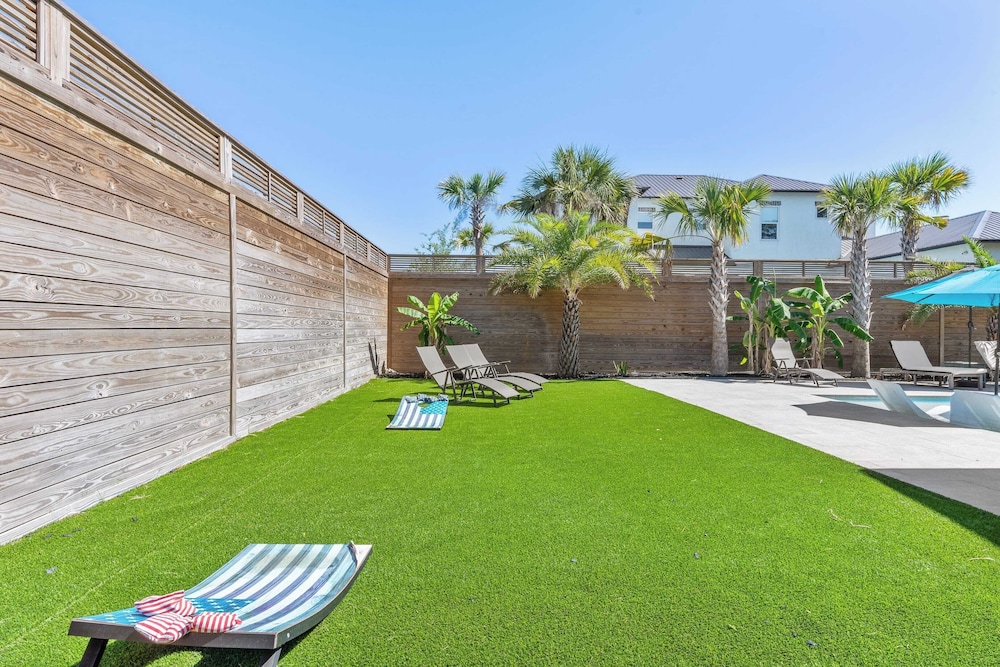 30A Happy by the Sea by Avantstay Pool, Golf Cart, Bikes