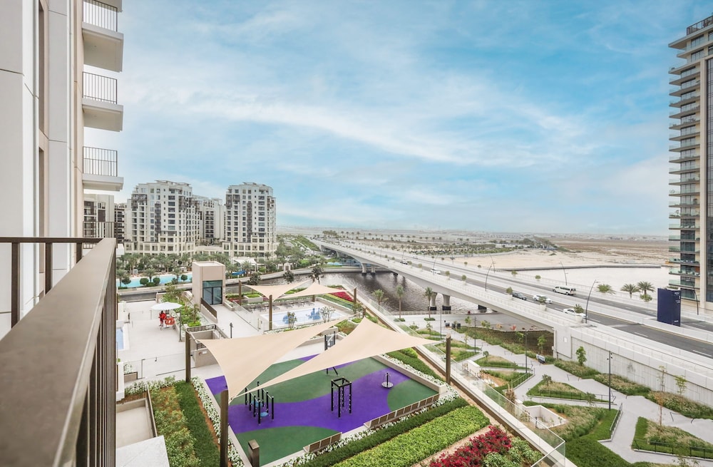 Elite LUX Holiday Homes - Dubai Creek Oasis 2BR Luxe w Burj View
