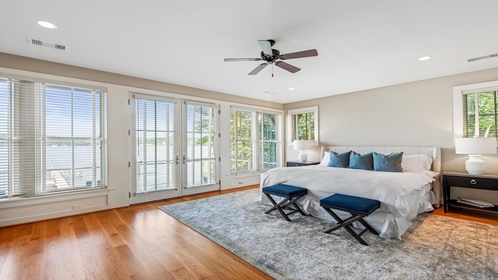Epic Views Of The Severn River Await You! 3 Bedroom Home by Redawning view 3
