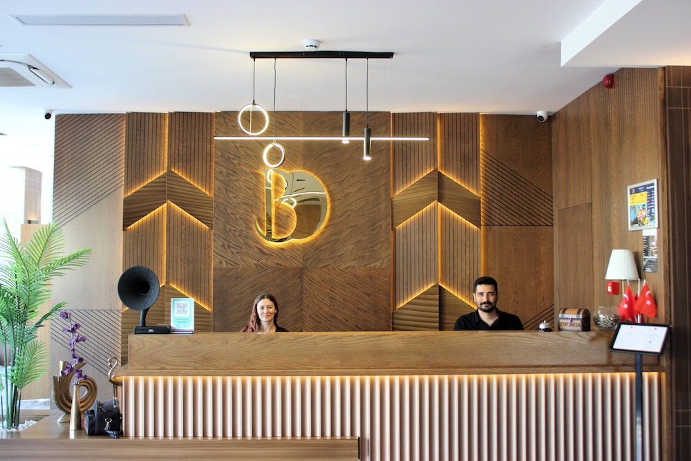 Bonnie City Hotel - Image 46