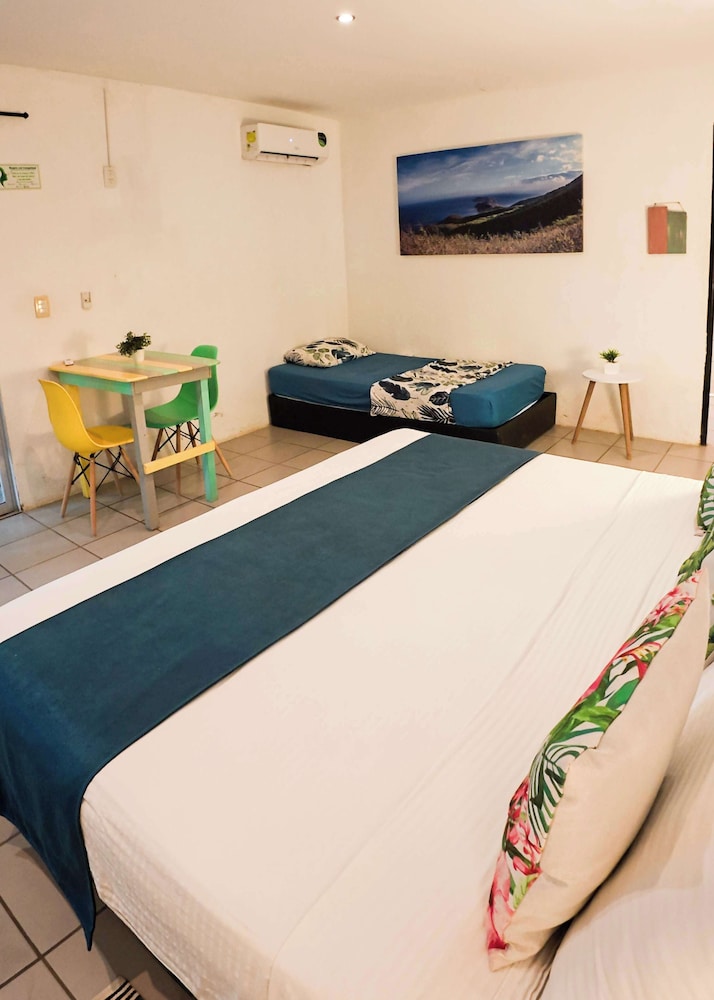 Ocean Lovers Taganga Dive Center& Hostel