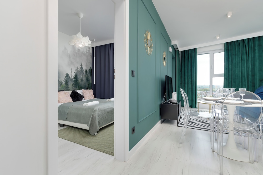 Elegant Apartment Rzeszów by Renters