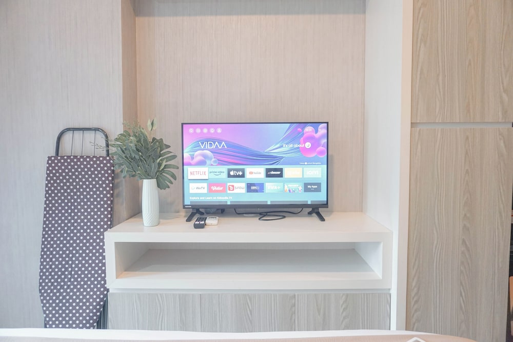 Cozy and Minimalist Studio Room at Ciputra World 2 Apartment