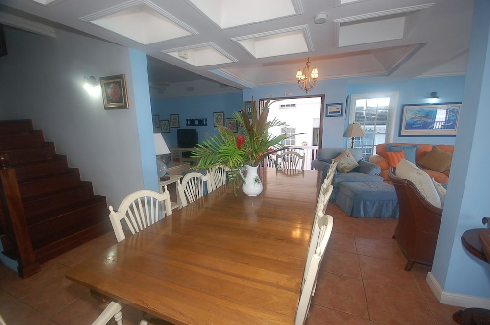San Bar 6BR by Jamaican Treasures