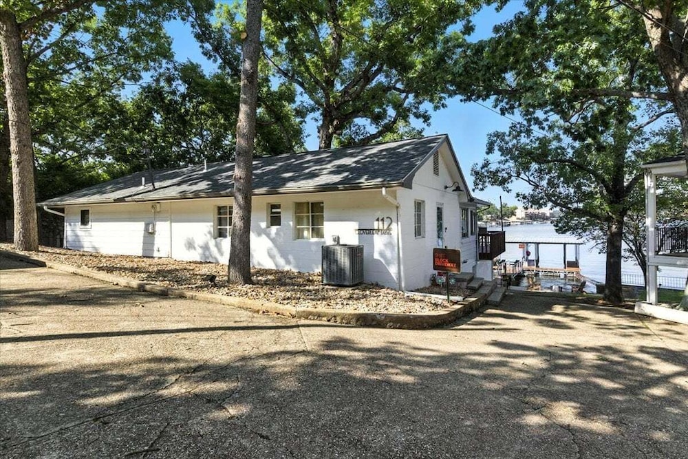 Lakefront Home at the 10mm With Dock Slip & Bar