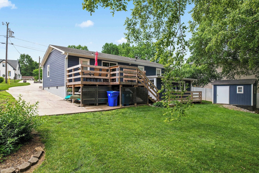 The Blue Bungalow Stay for 8