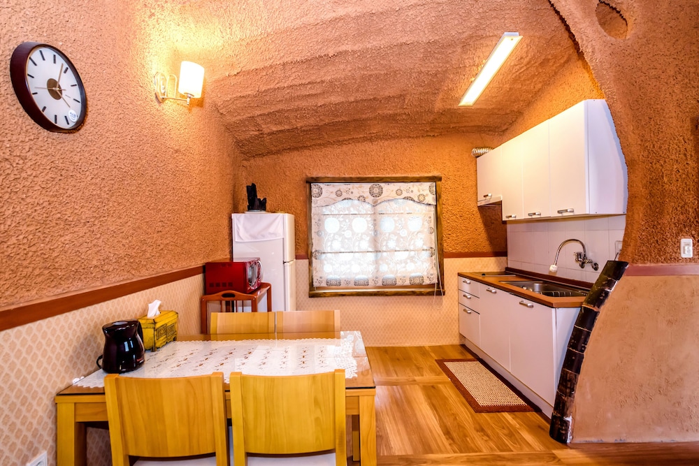Angkurie Pension