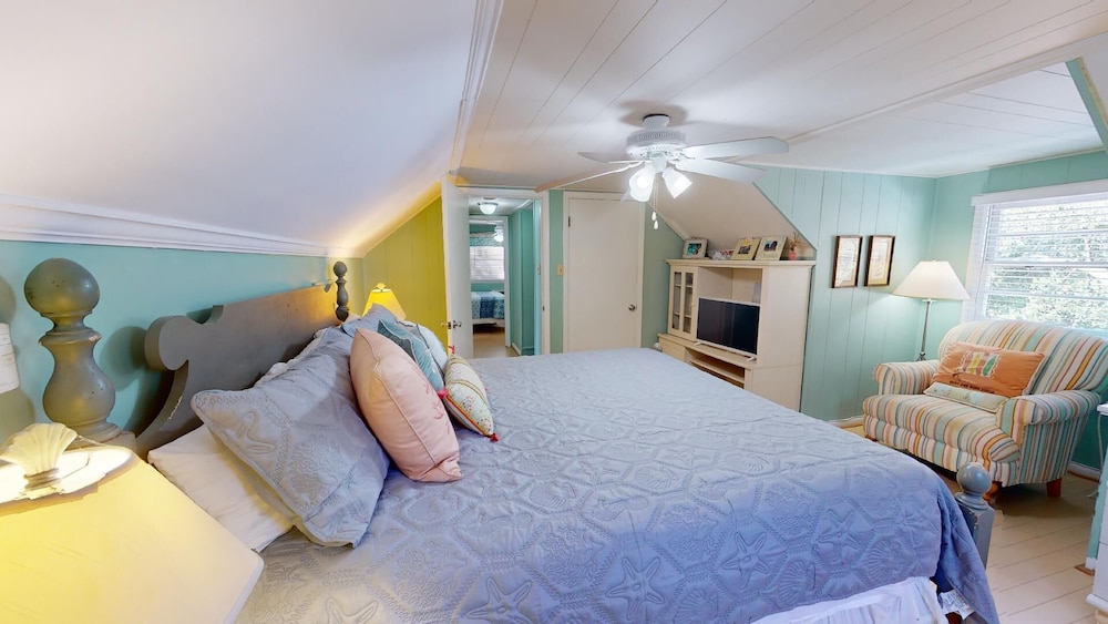 Under The Tybee Sun by Tybee Vacation Rentals