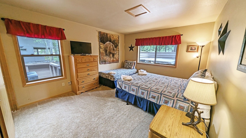 Foursome 2 4 Bedroom Home