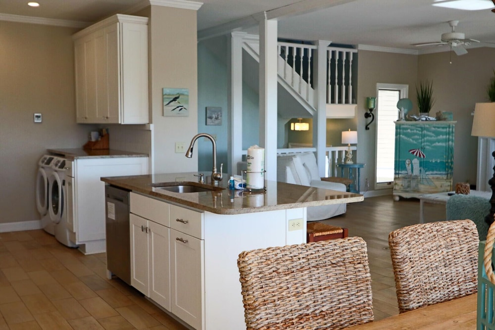 355 Ocean Point Dr view 5