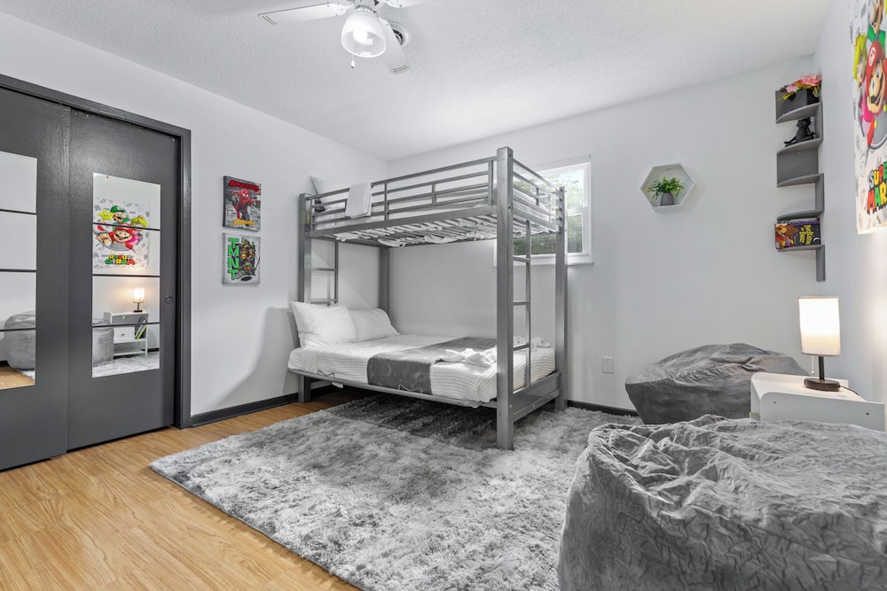 Noir Manor 3BR House