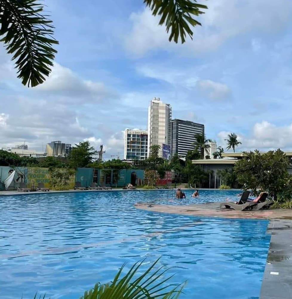 Cebu Vacations - Cozy Furnished Condo near I.T. Park - Property Image 2
