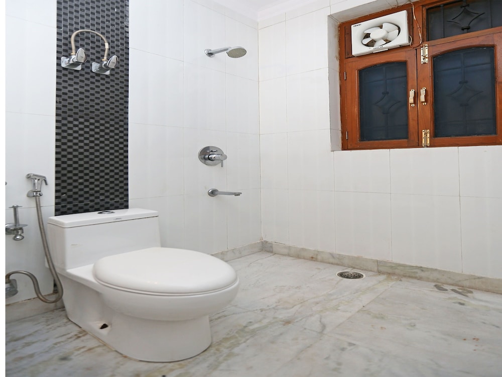 OYO 9581 Green Residency