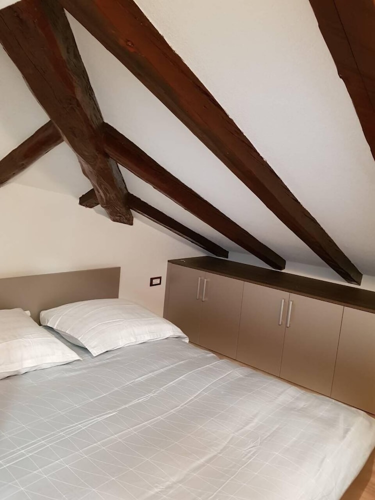 Apartment Fontana_next to Beach & Free Parking view 2