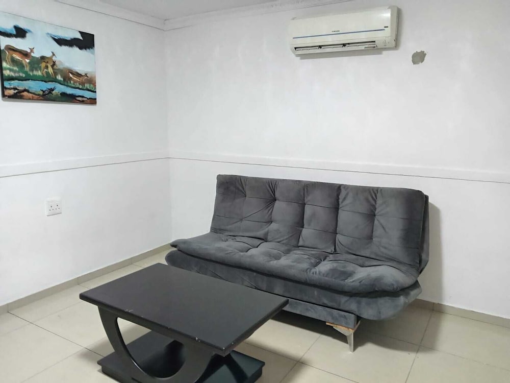 Gold Crown Self-catering Apartment