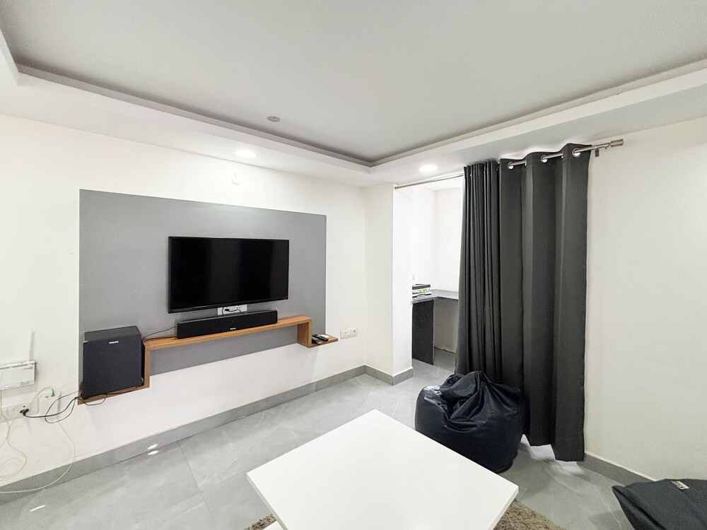 Housr Sector 45 Gurgaon Near Huda City