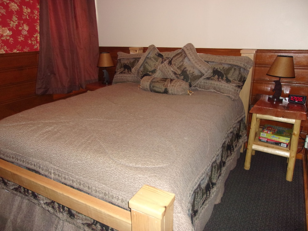 Embers Lodge and Cabins