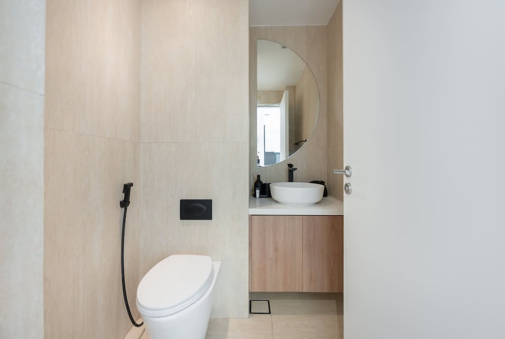 Grand Stay in This 1 Bedroom Flat That Sleeps 4
