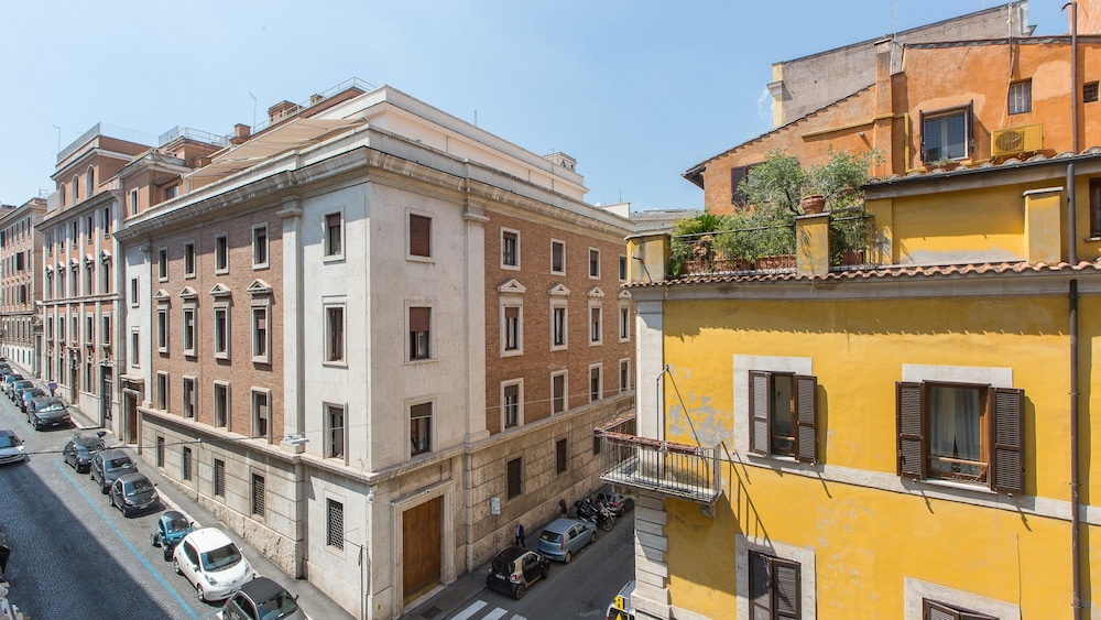 Rental In Rome Monti Apartment