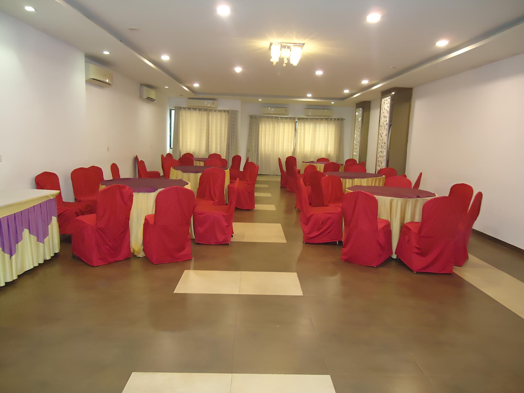 Maan Residency Hotel