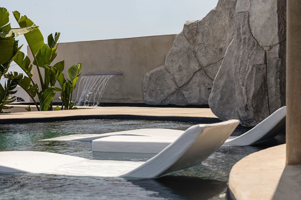 Senses Luxury Houses