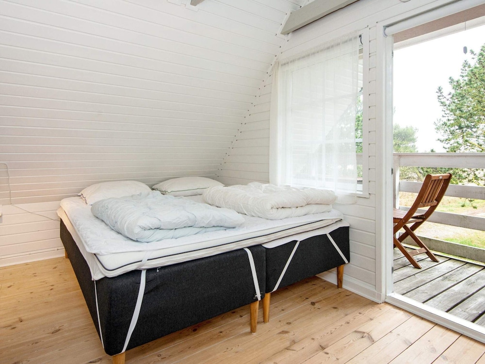 6 Person Holiday Home in Romo view 3