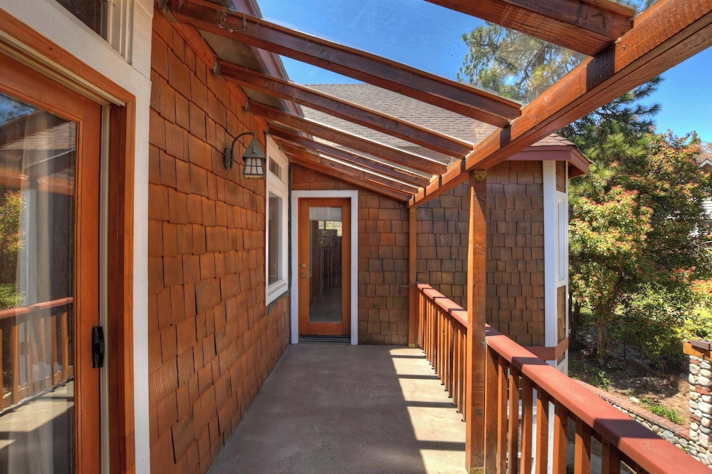 Matterhorn Peak Lodge – Upscale Mountain Escape