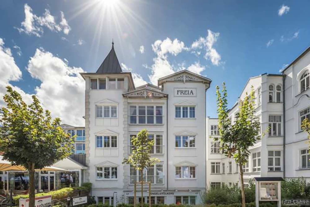 Villa Frigga & Villa Freia