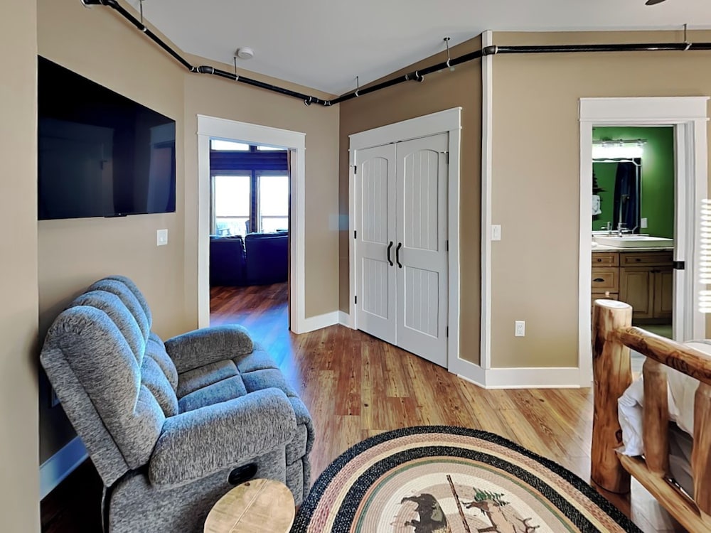 5 Solas Lodge by Jackson Mountain Rentals