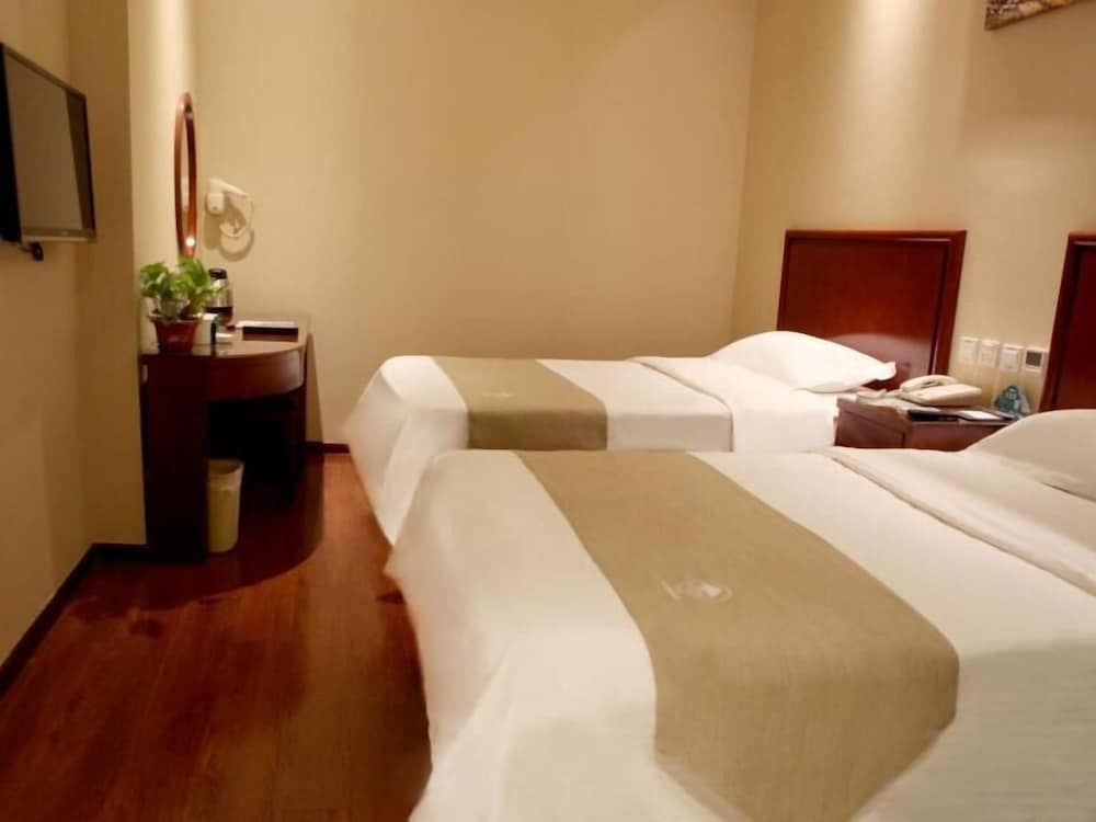 GreenTree Inn Tianjin Wuqing District West Yongyang Road Florentia Village Express Hotel