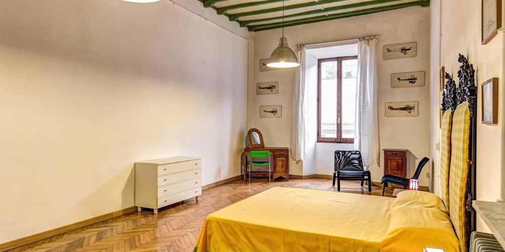 Campo de Fiori 3 bedroom apartment