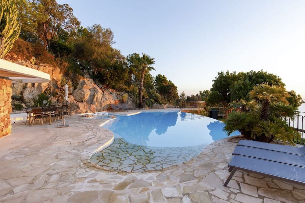 Magnificent Villa With sea View in Theoule sur Mer