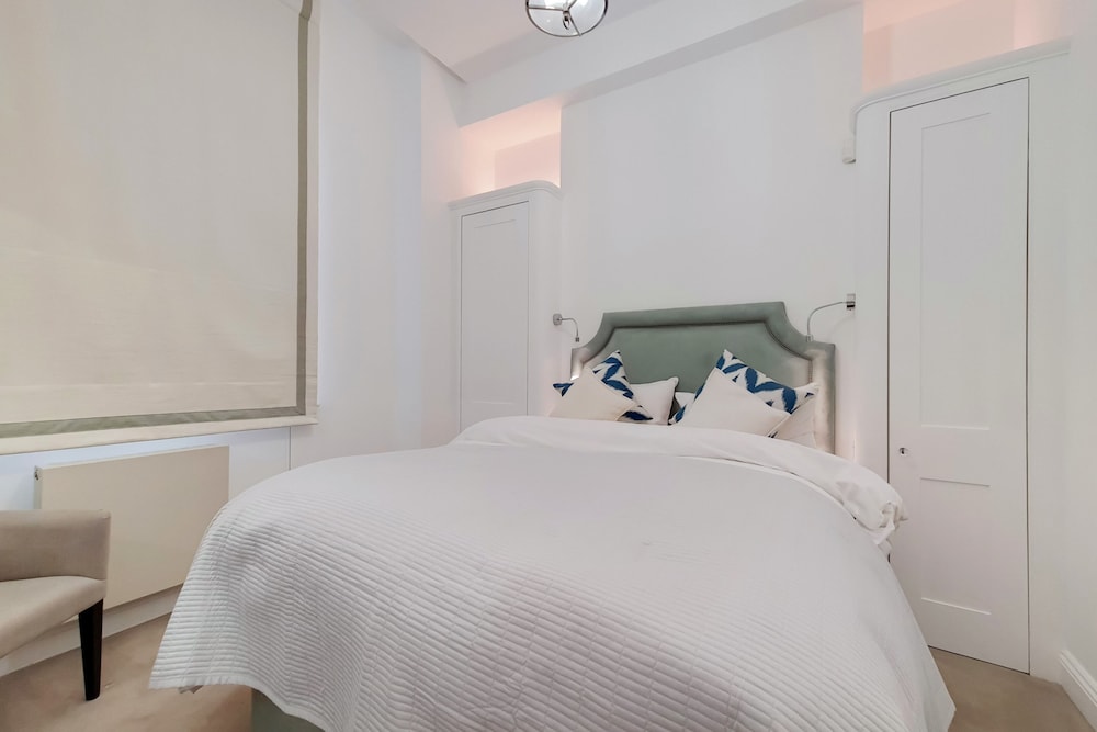 The Knightsbridge Residences