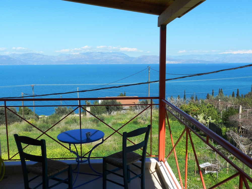 Stavento - Villas Trapeza & Voura