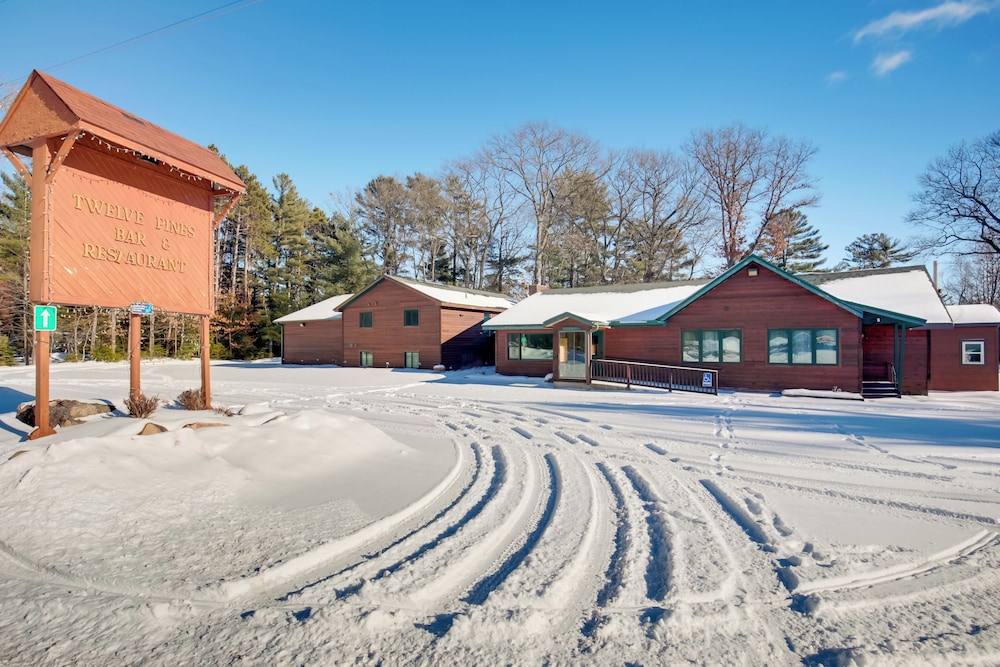 Snowmobile & Enjoy Eagle River! Southside Lodge