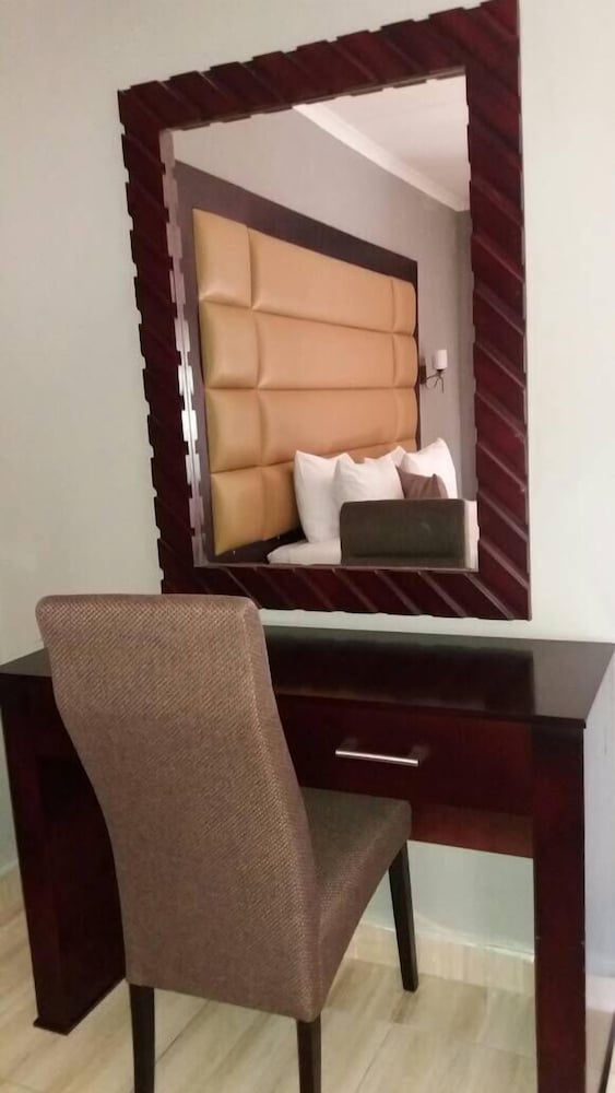 Makgovango Luxury Inn