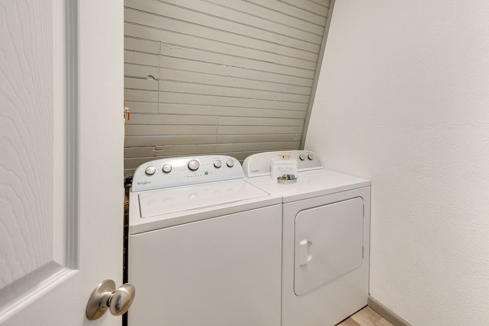 Family-friendly Broken Bow Home w/ Grill! view 3