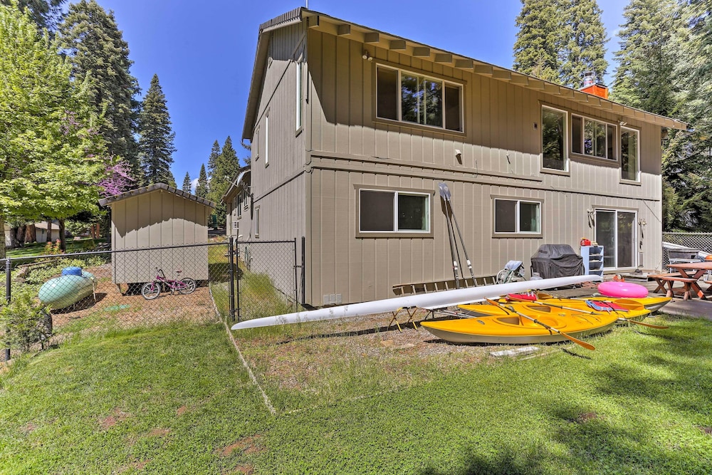 Lake Almanor Country Club Home w/ Views! view 4