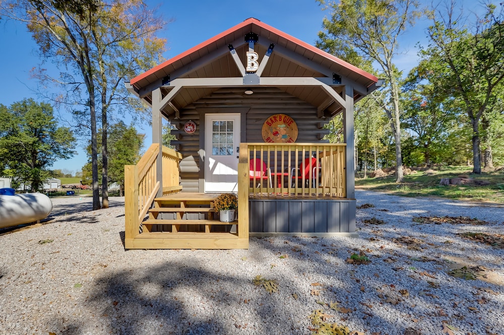 Rustic Caledonia Cabin Near State Parks & Boating! view 2