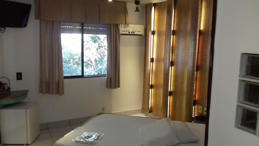 Motel dos Arcos