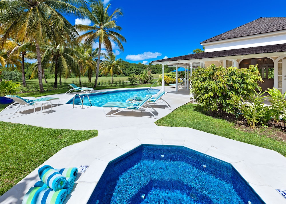 Coconut Grove 1 by Island Villas