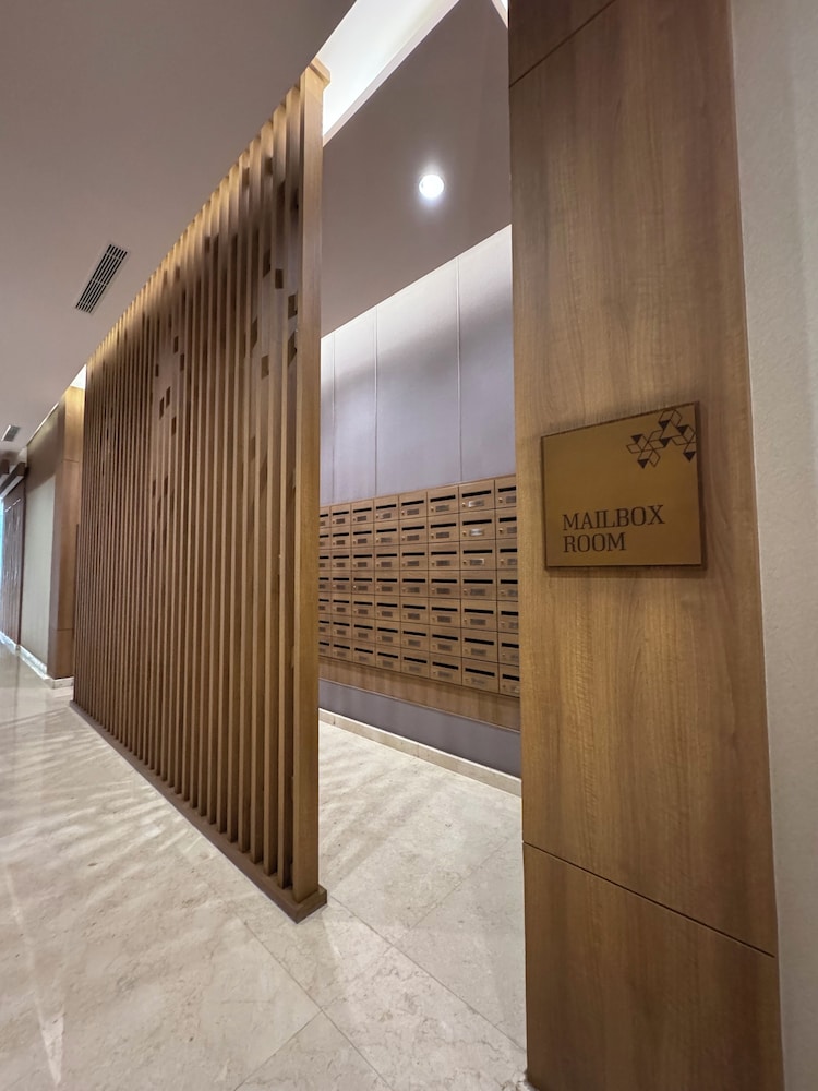 Staycation Jakarta Kensington Royal