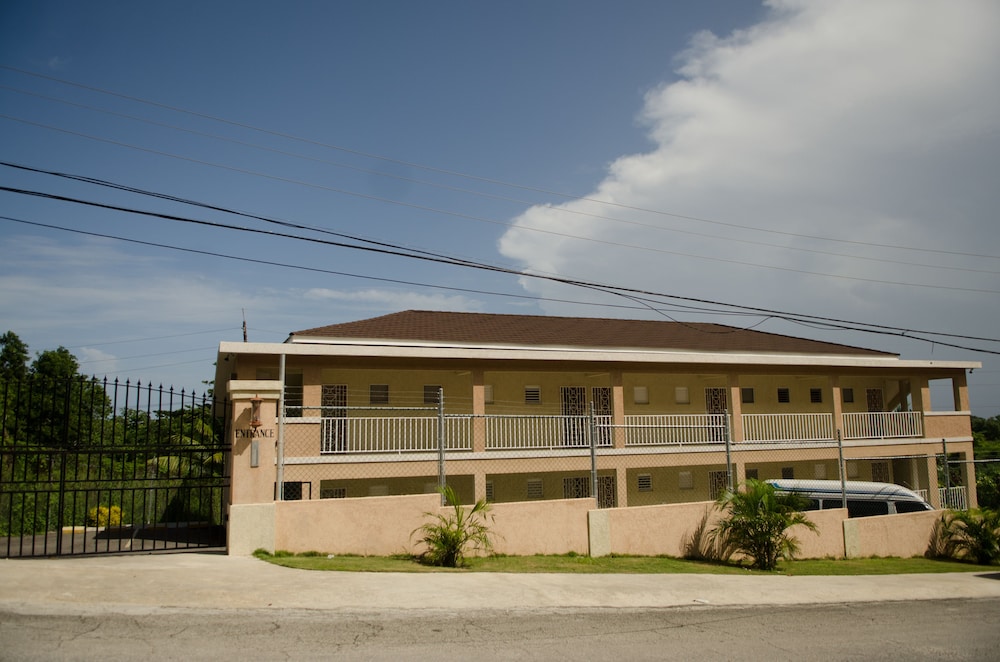 Claudeville Condo
