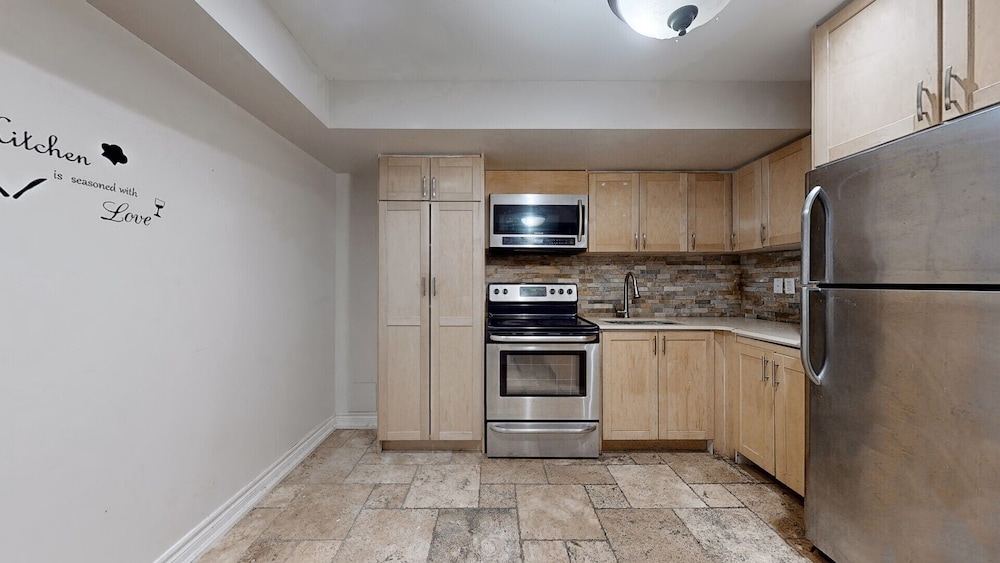Charming 2 Bedroom Hideaway